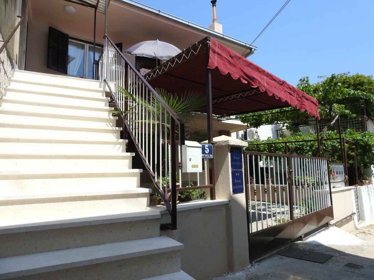 Apartment Antonela Slatine Εξωτερικό φωτογραφία