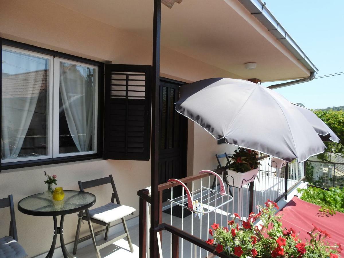 Apartment Antonela Slatine Εξωτερικό φωτογραφία